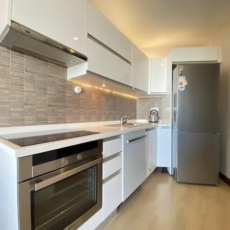 Sleek Flat In Atasehir Appartement